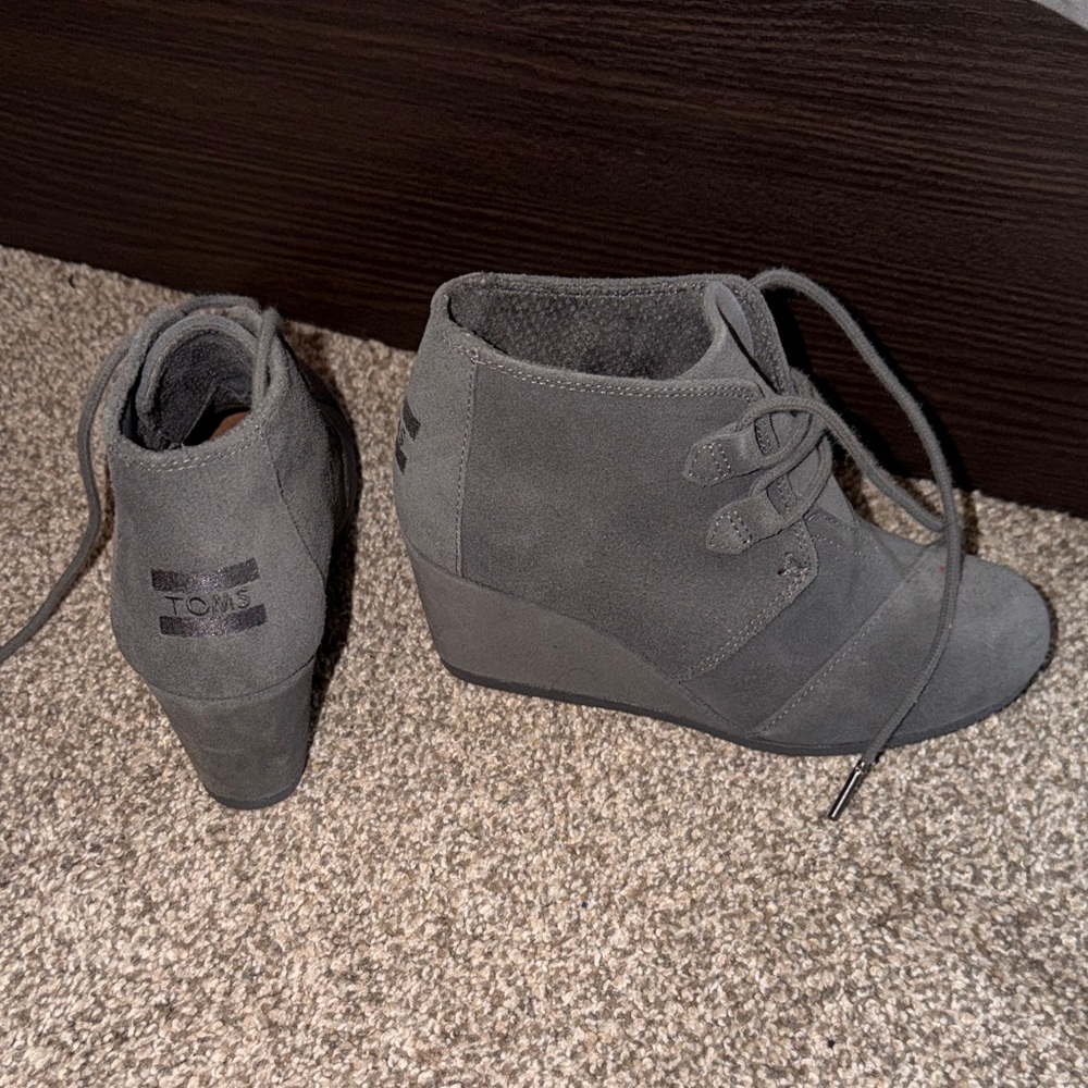 TOMS Gray Suede Wedge Ankle Boots - Lace-Up